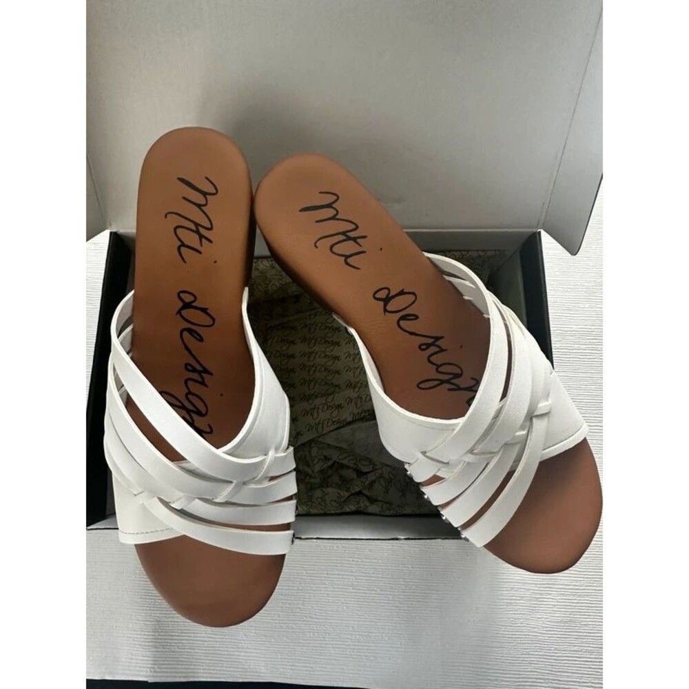 Mti Design White Strappy Platform Sandals – Size 7 – New in Box